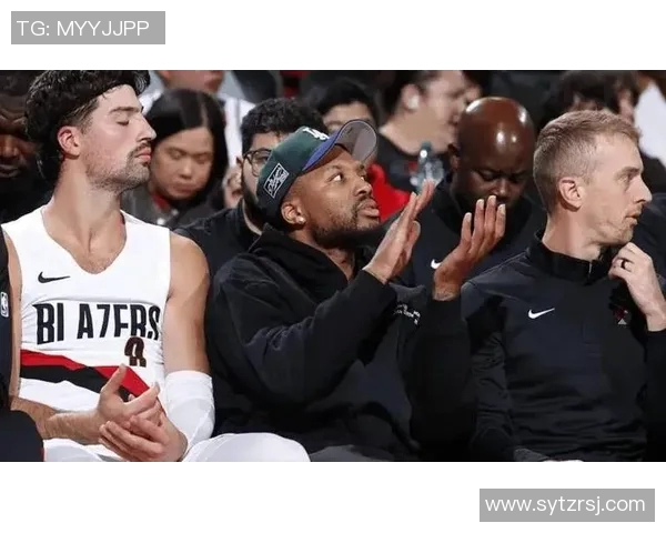 2021年NBA季后赛精彩对决开拓者与勇士的激烈较量回顾