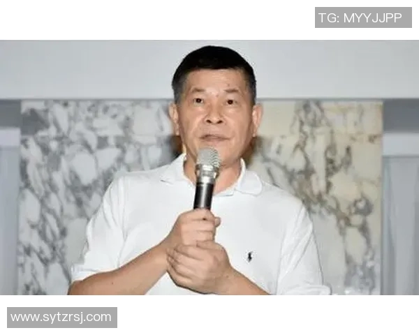 从贫困少年到绿茵场上的闪耀明星他的奋斗故事激励了无数人